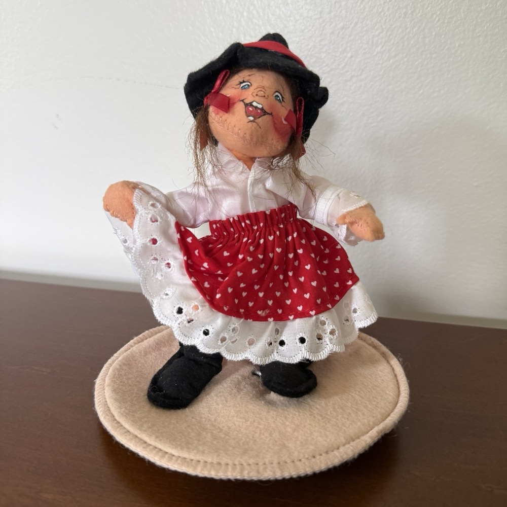 Annalee Doll '95  Made Only in Meredith New Hampshire 7"